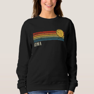 Iowa USA Retro Sunset Distressed Style 1 Sweatshirt