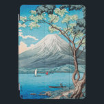 iPAD - Fuji vom Yamanaka-See iPad Pro Cover<br><div class="desc">Dieser iPad Fall enthält eine farbenfrohe japanische Abbildung von "Mount Fuji from Lake Yamanaka" von Hiroaki Takahashi (1871-1945) . Dieses Bild KANN NICHT entfernt werden, sondern kann ein bisschen nach oben oder unten verschoben werden, um Ihre bevorzugte Ansicht zu erhalten. Personalisieren Sie mit einem benutzerdefinierten Text in der Wahl von...</div>