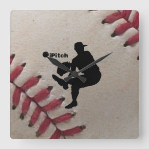iPitch-Spieler-Silhouette auf Baseball-Hintergrund Quadratische Wanduhr