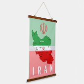 Iran Map with Flag and Emblem Wandteppich Mit Holzrahmen (Gewinkelt)