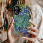 Ire | Vincent van Gogh iPhone 16 Hülle<br><div class="desc">Ire (1889) von dem niederländischen post-impressionistischen Künstler Vincent Van Gogh. Original Landschaftsmalerei ist ein Öl auf der Leinwand,  das einen Garten blühender Iris-Blume zeigt. Verwenden Sie die Entwurfstools,  um einen benutzerdefinierten Text hinzuzufügen oder das Bild zu personalisieren.</div>