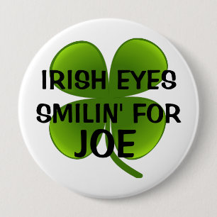 IREN MUSTERN SMILIN FÜR JOE BUTTON