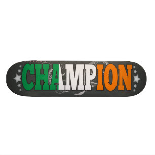 Iren und ein Meister Skateboard