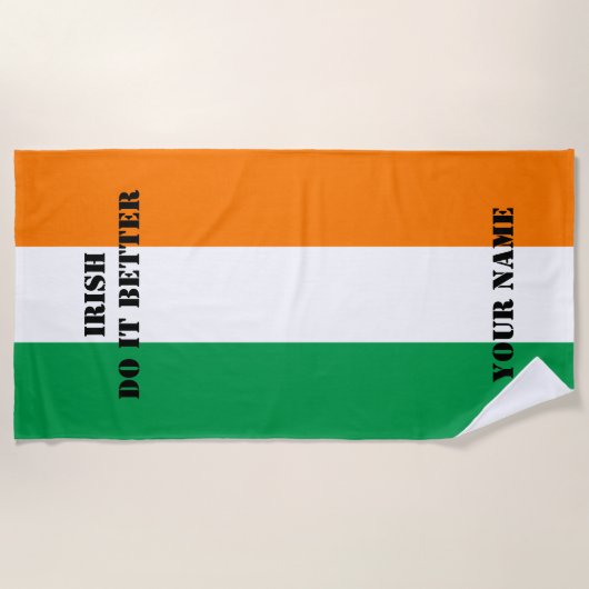 Iren verbessert es Flagge des Irland-Badetuchs Strandtuch (Vorderseite)