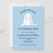 Irgendein Bunny ist eine blaue Erstgeburtstag Einl Einladung (Vorderseite)