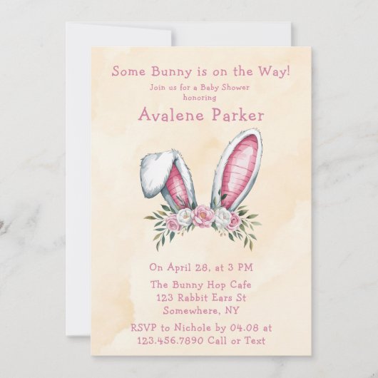 Irgendein Bunny ist unterwegs! Babydusche Begrüßun Einladung (Vorderseite)