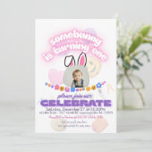 Irgendein Bunny macht eins! Einladungen zum ersten (Stehend Vorderseite)