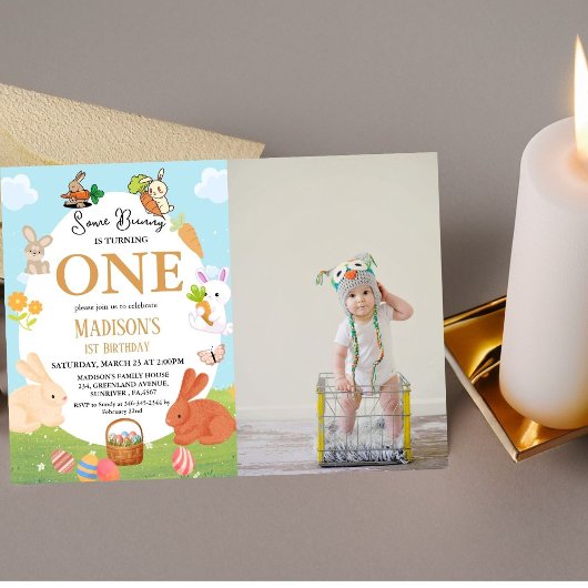 Irgendein Bunny verwandelt ein sonniges 1. Geburts Einladung