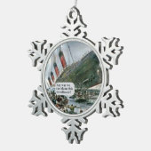 Irgendwie können wir das auf Software beschuldigen Schneeflocken Zinn-Ornament (Rechts)