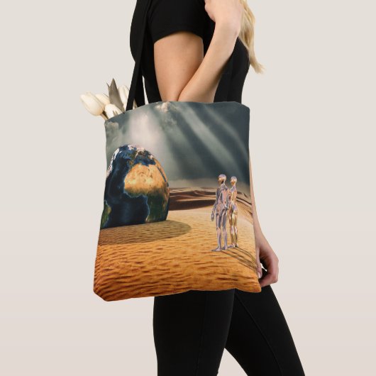 Irgendwo Anders – Der Welt Zugewandt Tasche (Von Nahem)