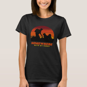 Irgendwo mit meinem sibirischen Husky-Hund Herren T-Shirt