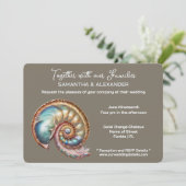 Iridescent Conch Shell Minimalist wedding Einladung (Stehend Vorderseite)