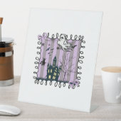 Iridescent Coquette Halloween Sockelschild (In Situ)