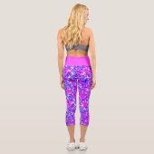 Iridescent Fuchsia Star Glitzer Capri Leggings (Rückseite)