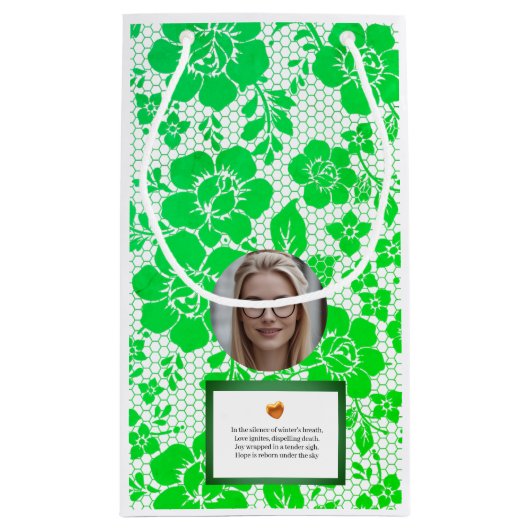 iridescent green lace with Christmas flower Kleine Geschenktüte (Rückseite)