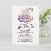 Iridescent Hexenhut Halloween Einladung (Stehend Vorderseite)