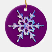 Iridescent Snowflake auf Amethyst Lila Keramik Ornament (Vorne)