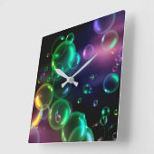 Irideszierende Blase auf schwarz Quadratische Wanduhr (Winkel)