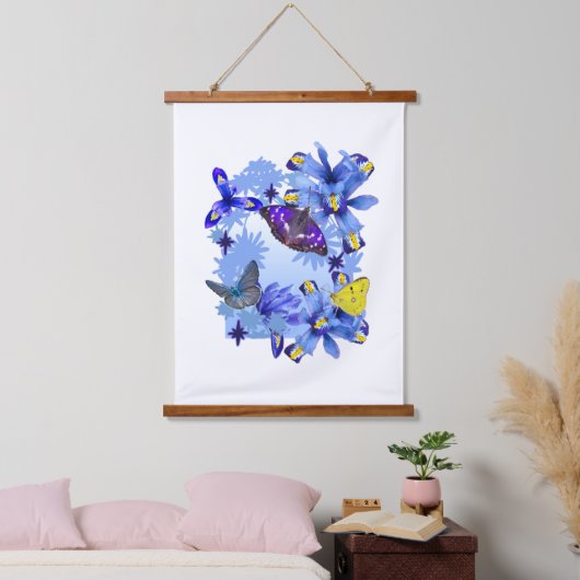 Iris-Blume mit Schmetterlingen Wandteppich Mit Holzrahmen (Schlafzimmer)