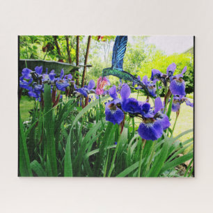 IRIS-BLUME UND DAS HUMMINGBIRD-Rätsel Puzzle