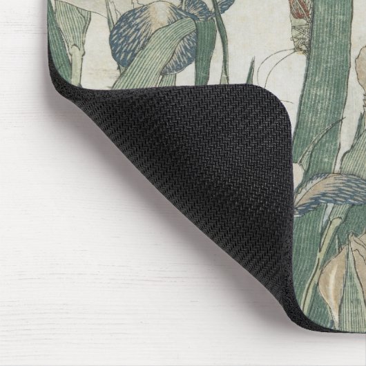 Iris-Blumen und Heuschrecke, c.1830-31 Mousepad (Ecke)