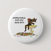 Iris Boy Fairy auf Mushroom Button Button (Vorderseite)