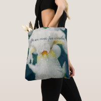 Iris mit Wassertröpfchen