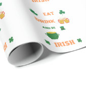 irisch essen und Bier trinken Geschenkpapier (Rolleneckpunkt)