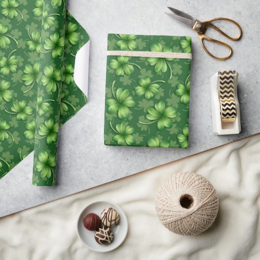 Irisch Grün Vierblattklee Geschenkpapier (Kunsthandwerk)