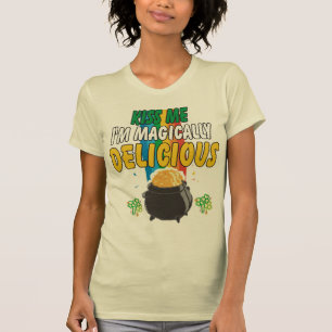 Irisch - küssen Sie mich, den ich magisch T-Shirt