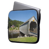 Irische Brücke über den Fluss, St. Martins, Neu Laptopschutzhülle (Vorderseite Links)