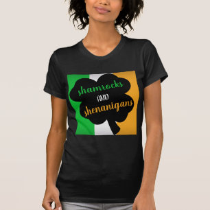 Irische Flagge der Kleeblätter und Shenanigans T-Shirt