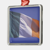 irische Flagge Silbernes Ornament (Links)
