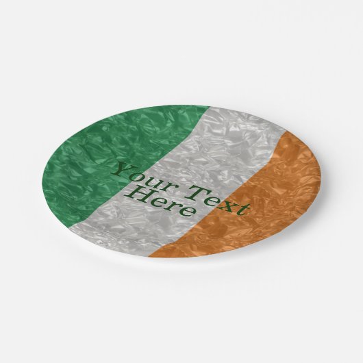 Irische Flagge - zerknittert Pappteller (Schrägansicht)