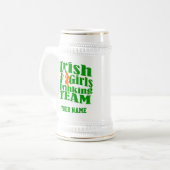 Irische Mädchen trinken Team St Patrick's Day Bierglas (Vorderseite Links)