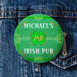 Irische Pub Green für Ihren Namen Button<br><div class="desc">Erstellen Sie mit dieser Vorlage Ihr eigenes, benutzerdefiniertes Irish Pub Zuhause Bar Design. Das Design ist wie ein altes, grünes Holz mit Vintagen Schnörkeln in Grün-, Weiß-, Orange- und Goldtönen gestaltet. Es gibt auch fünf Kleeblätter / Kleeblatten in der Gestaltung. Es kann mit Ihrem eigenen Namen, Initialen / Monogramm personalisiert...</div>