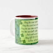 Irische Segen-Tasse Zweifarbige Tasse (Vorderseite Links)