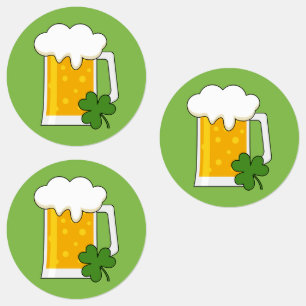 Irischer Bierkrug mit Shamrock-Kleeblatt Etiketten