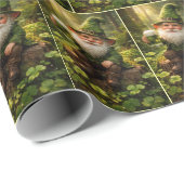 Irischer Gnom mit grünem Bier Geschenkpapier (Rolleneckpunkt)