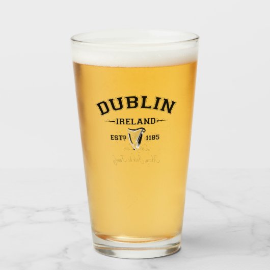 Irischer Landkreis Dublin Irland Personalisierter Glas (Vorne (Gefüllt))