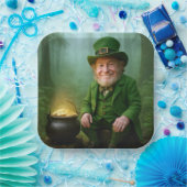 Irischer Leprechaun mit einem Goldtopf Pappteller (Party)