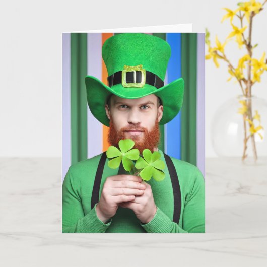 Irischer Mann mit Lucky Clocks Karte (Gelbe Blume)