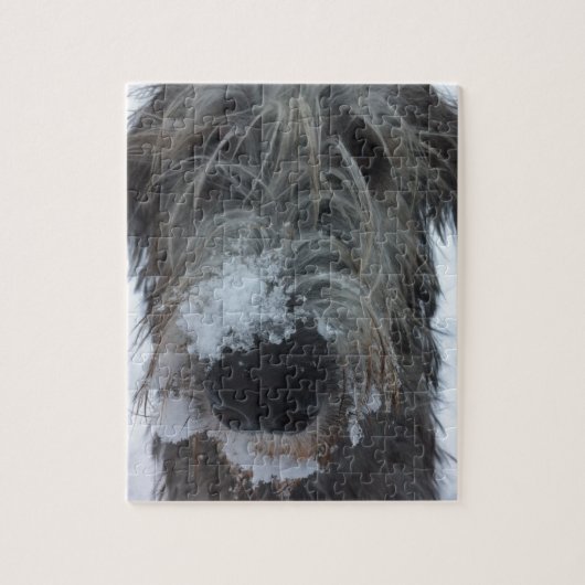 irischer Wolfhound, der im Schnee spielt Puzzle (Vertikal)