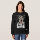 Irischer Wolfshund Mugshot Schuldiger Hund Sweatshirt (Vorne ganz)