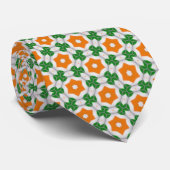 Irisches geometrisches Green und Orange Muster Krawatte (Gerollt)