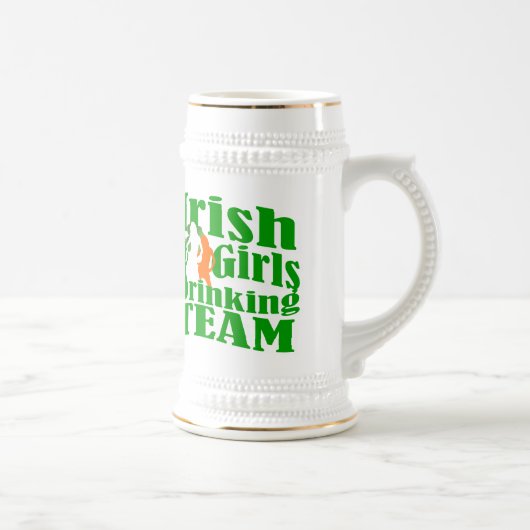 Irisches Mädchen-Trinkteam Bierglas (Rechts)
