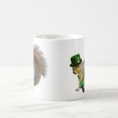 Irisches trinkendes Eichhörnchen Kaffeetasse (Mittel)