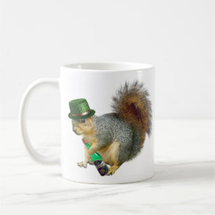 Irisches trinkendes Eichhörnchen Kaffeetasse