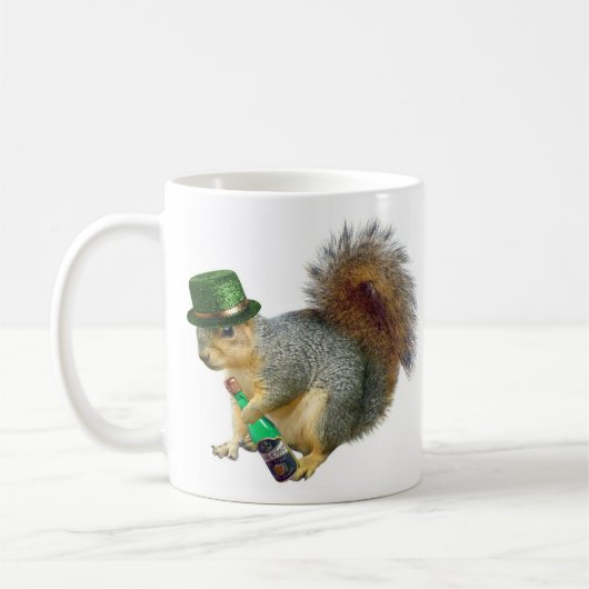 Irisches trinkendes Eichhörnchen Kaffeetasse (Links)