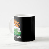 Irisches Trinkteam trinkt St. Patricks Day Bier Kaffeetasse (Vorderseite Links)